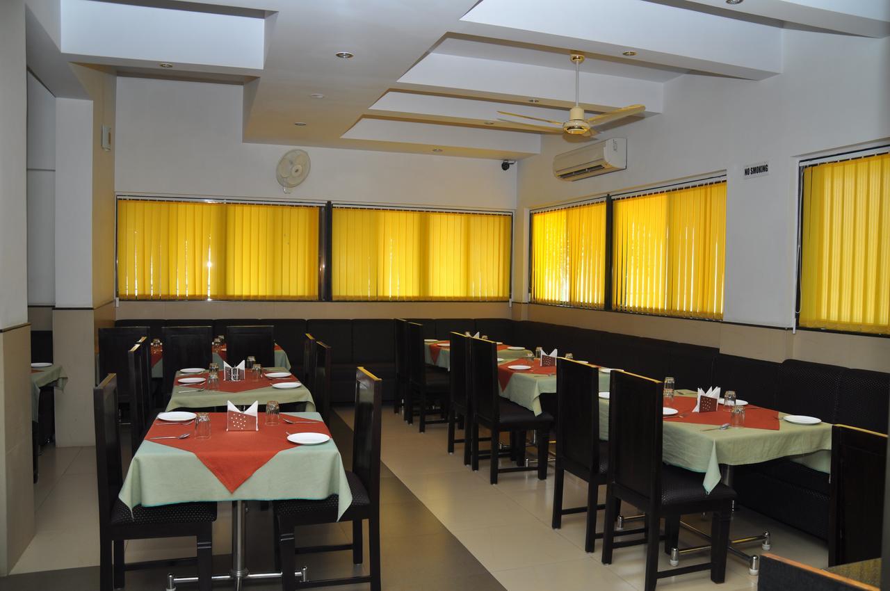 Excellency Inn Nashik Exterior photo